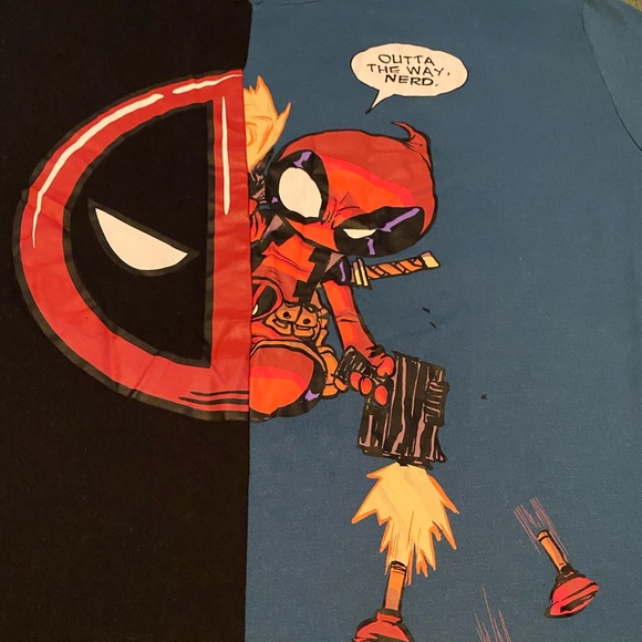 Marvel Deadpool split shirt - Picture 3 of 3